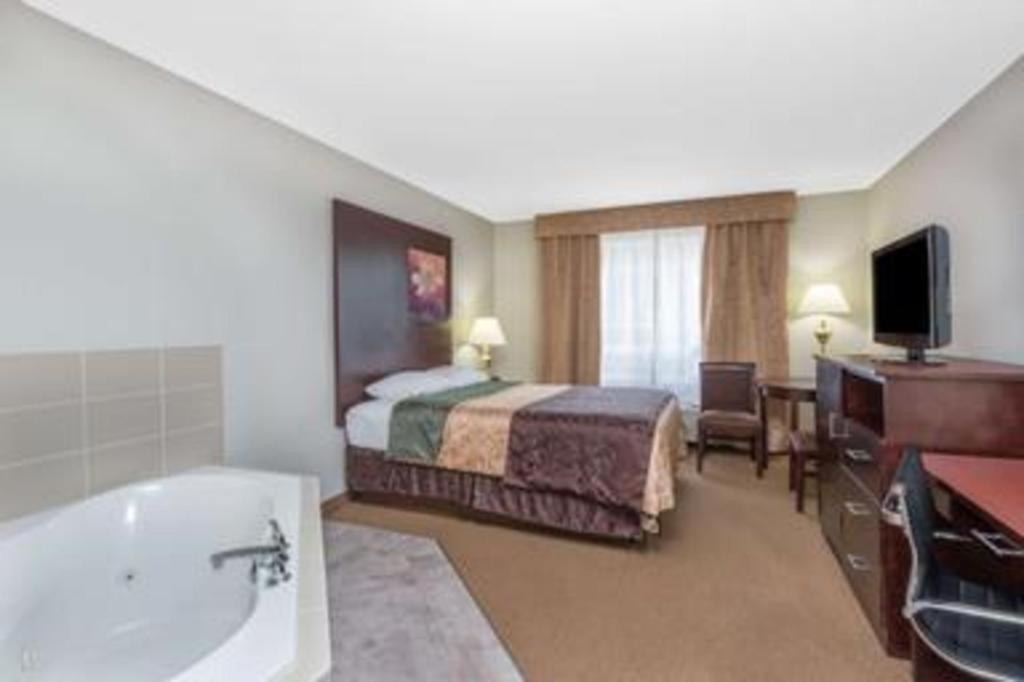 Super 8 By Wyndham Innisfail Εξωτερικό φωτογραφία