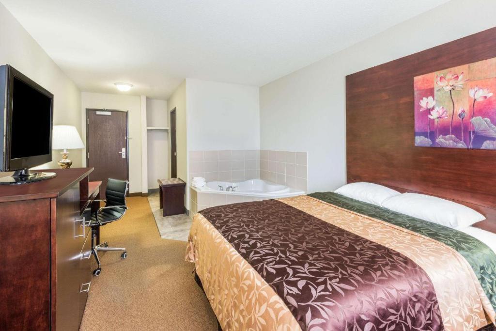 Super 8 By Wyndham Innisfail Εξωτερικό φωτογραφία